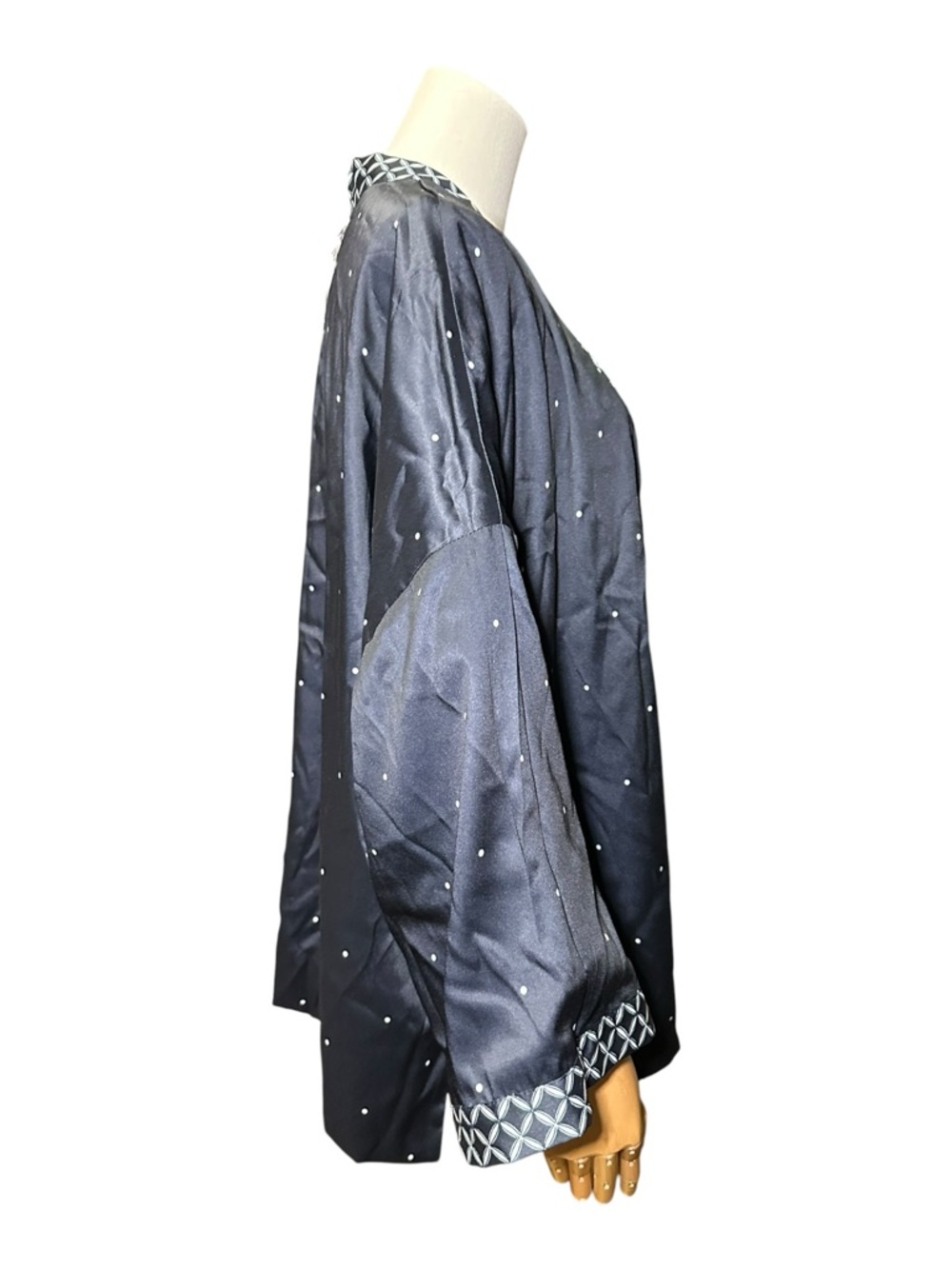 Chico's Navy White Covering Ruana Short Kimono NWOT - Picture 9 of 11